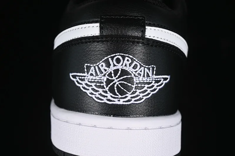 All categories Air Jordan Jordan series basketball shoes Air Jordan 1 Low Air Jordan 1 Low AJ1 Joe 1 black and white low-top retro basketball shoes 553558-043